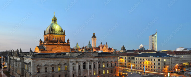 ©industrieblick/Stock.adobe.com Panoramablick auf Leipzig